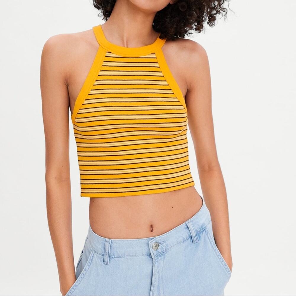 🐝 NWT Zara Halter Top in Black and Yellow.-NA8